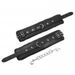 OHMAMA - CZARNE KAJDANKI NA NADGARSTKI Z FUTERKIEM