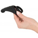 REBEL - ROZCIĄGLIWY PIERŚCIEŃ NA PENISA ZE STYMULATOREM KROCZA CZARNY